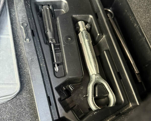 Білий БМВ 3 Серія, об'ємом двигуна 1.6 л та пробігом 171 тис. км за 13700 $, фото 42 на Automoto.ua