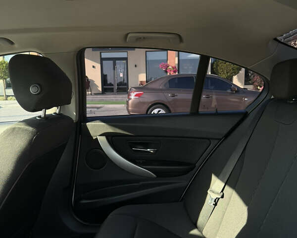 Білий БМВ 3 Серія, об'ємом двигуна 1.6 л та пробігом 171 тис. км за 13700 $, фото 21 на Automoto.ua