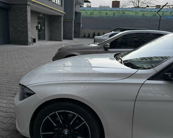 Белый БМВ 3 Серия, объемом двигателя 2 л и пробегом 200 тыс. км за 16900 $, фото 8 на Automoto.ua