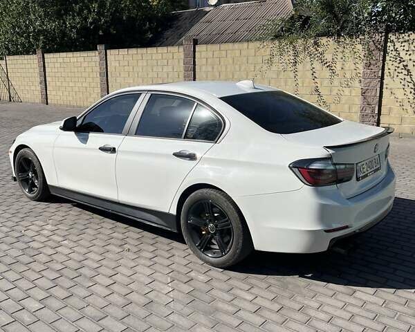 Белый БМВ 3 Серия, объемом двигателя 2 л и пробегом 115 тыс. км за 16000 $, фото 6 на Automoto.ua