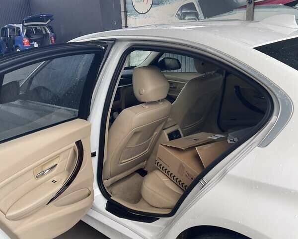 Белый БМВ 3 Серия, объемом двигателя 2 л и пробегом 155 тыс. км за 14500 $, фото 8 на Automoto.ua
