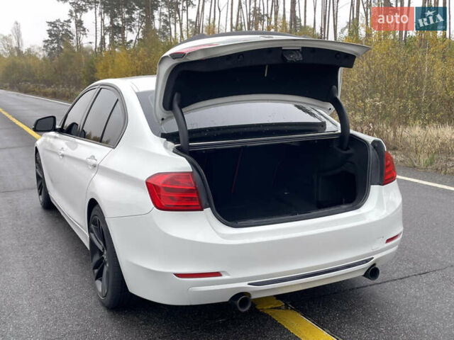 Белый БМВ 3 Серия, объемом двигателя 3 л и пробегом 153 тыс. км за 16000 $, фото 52 на Automoto.ua