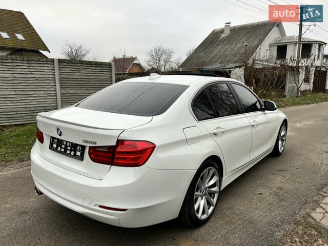 Білий БМВ 3 Серія, об'ємом двигуна 2 л та пробігом 237 тис. км за 11700 $, фото 4 на Automoto.ua