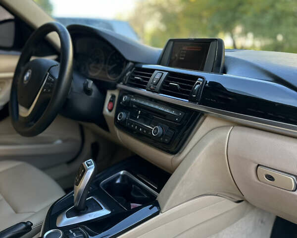 Білий БМВ 3 Серія, об'ємом двигуна 2 л та пробігом 175 тис. км за 12700 $, фото 12 на Automoto.ua