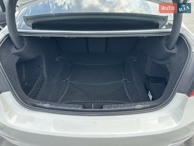 Белый БМВ 3 Серия, объемом двигателя 3 л и пробегом 140 тыс. км за 20000 $, фото 15 на Automoto.ua