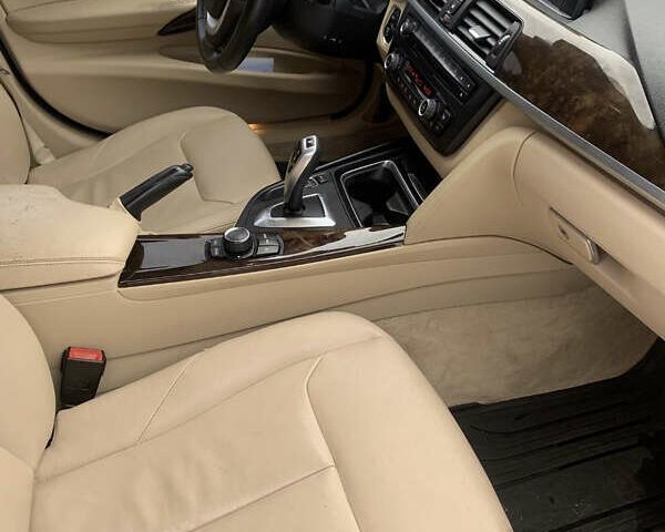 Белый БМВ 3 Серия, объемом двигателя 2 л и пробегом 240 тыс. км за 13000 $, фото 4 на Automoto.ua