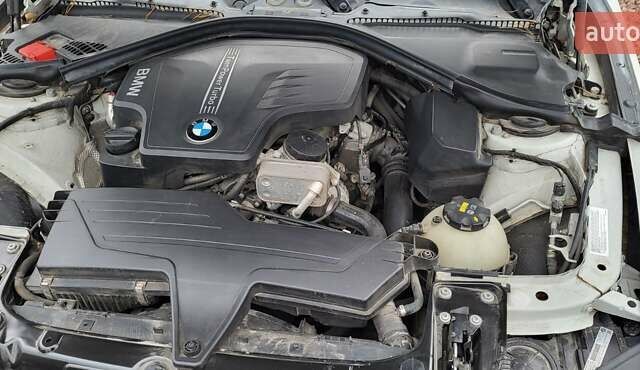 Білий БМВ 3 Серія, об'ємом двигуна 2 л та пробігом 180 тис. км за 12800 $, фото 9 на Automoto.ua