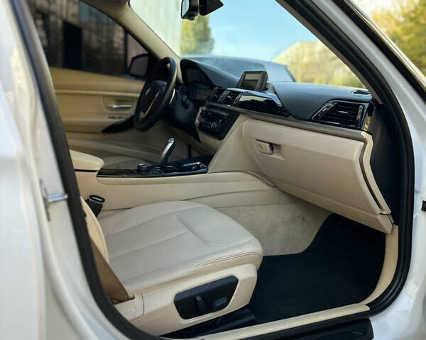 Білий БМВ 3 Серія, об'ємом двигуна 2 л та пробігом 175 тис. км за 12700 $, фото 11 на Automoto.ua