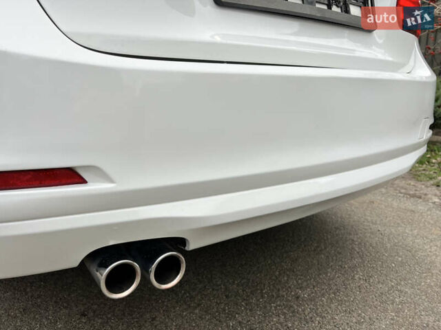 Білий БМВ 3 Серія, об'ємом двигуна 2 л та пробігом 237 тис. км за 11700 $, фото 14 на Automoto.ua
