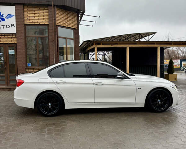 Белый БМВ 3 Серия, объемом двигателя 2 л и пробегом 269 тыс. км за 15400 $, фото 7 на Automoto.ua