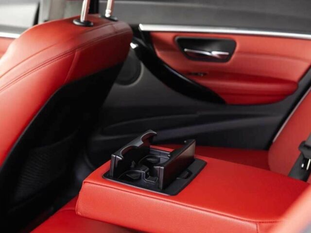 Білий БМВ 3 Серія, об'ємом двигуна 2 л та пробігом 143 тис. км за 14500 $, фото 12 на Automoto.ua