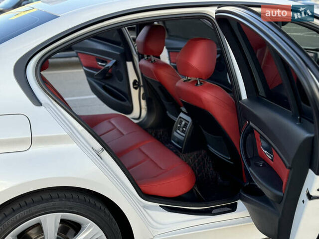 Білий БМВ 3 Серія, об'ємом двигуна 2 л та пробігом 262 тис. км за 15000 $, фото 13 на Automoto.ua