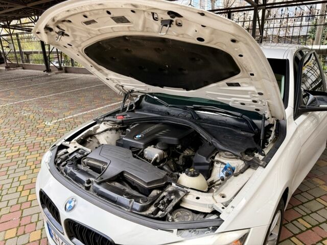 Белый БМВ 3 Серия, объемом двигателя 2 л и пробегом 250 тыс. км за 11800 $, фото 12 на Automoto.ua