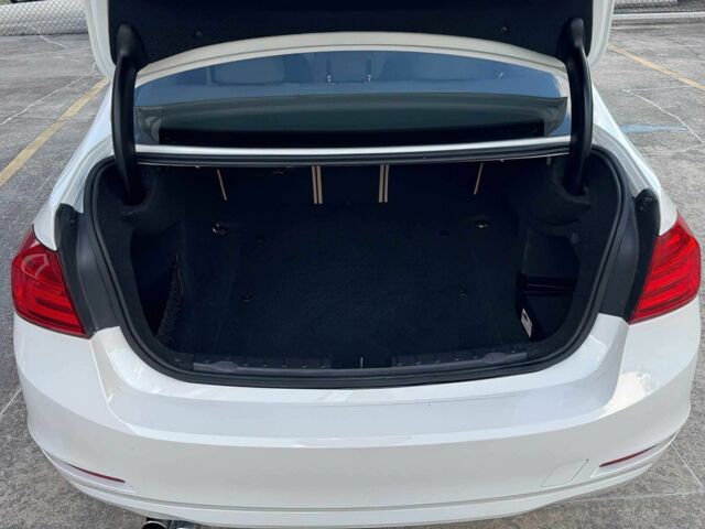 Белый БМВ 3 Серия, объемом двигателя 2 л и пробегом 81 тыс. км за 6400 $, фото 6 на Automoto.ua