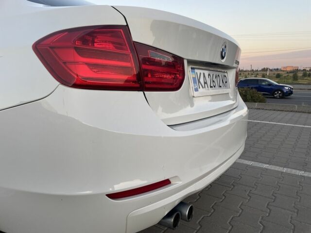 Білий БМВ 3 Серія, об'ємом двигуна 2 л та пробігом 189 тис. км за 11700 $, фото 4 на Automoto.ua