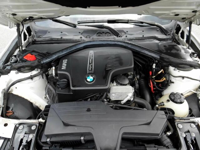 Білий БМВ 3 Серія, об'ємом двигуна 2 л та пробігом 90 тис. км за 3800 $, фото 10 на Automoto.ua