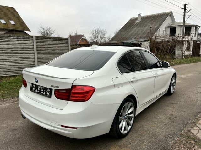 Белый БМВ 3 Серия, объемом двигателя 2 л и пробегом 237 тыс. км за 11900 $, фото 4 на Automoto.ua