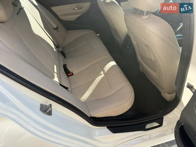 Белый БМВ 3 Серия, объемом двигателя 2 л и пробегом 116 тыс. км за 15900 $, фото 26 на Automoto.ua