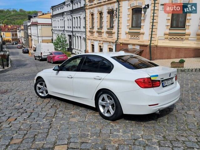Белый БМВ 3 Серия, объемом двигателя 2 л и пробегом 132 тыс. км за 13500 $, фото 4 на Automoto.ua