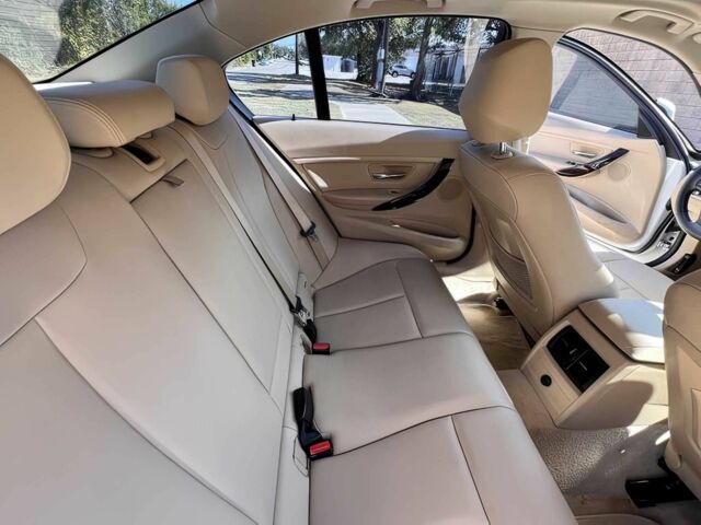 Білий БМВ 3 Серія, об'ємом двигуна 2 л та пробігом 80 тис. км за 5400 $, фото 11 на Automoto.ua