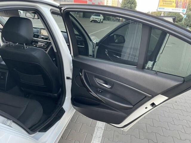 Білий БМВ 3 Серія, об'ємом двигуна 2 л та пробігом 189 тис. км за 11700 $, фото 11 на Automoto.ua