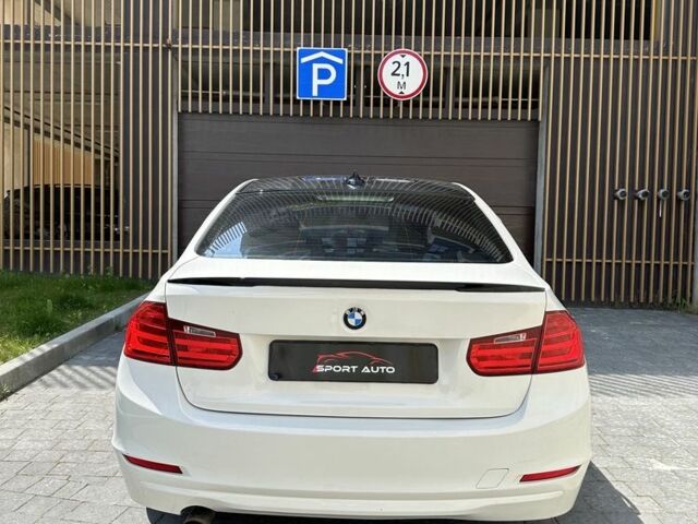 Белый БМВ 3 Серия, объемом двигателя 2 л и пробегом 290 тыс. км за 9700 $, фото 3 на Automoto.ua