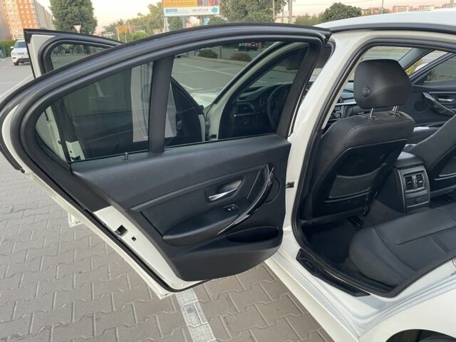 Білий БМВ 3 Серія, об'ємом двигуна 2 л та пробігом 189 тис. км за 11700 $, фото 10 на Automoto.ua