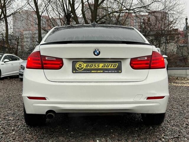 Белый БМВ 3 Серия, объемом двигателя 2 л и пробегом 297 тыс. км за 10650 $, фото 4 на Automoto.ua