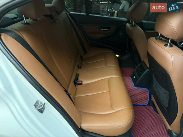 Белый БМВ 3 Серия, объемом двигателя 2.98 л и пробегом 183 тыс. км за 15500 $, фото 33 на Automoto.ua