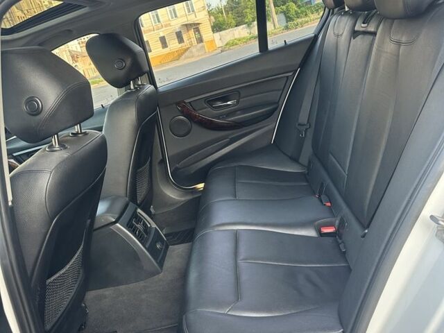 Белый БМВ 3 Серия, объемом двигателя 2 л и пробегом 112 тыс. км за 13500 $, фото 12 на Automoto.ua