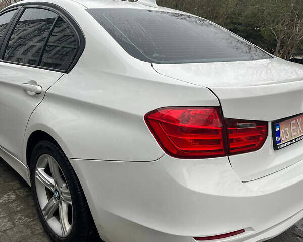 Белый БМВ 3 Серия, объемом двигателя 2 л и пробегом 160 тыс. км за 11800 $, фото 3 на Automoto.ua