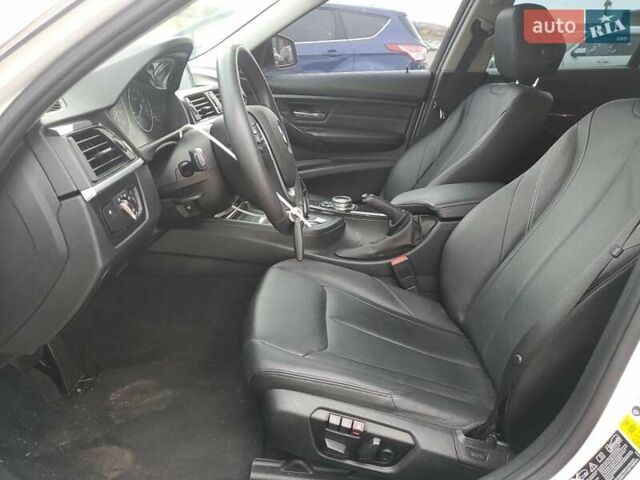 БМВ 3 Серия 2014 в Ивано-Франковске на Automoto.ua Белый БМВ 3 Серия, объемом двигателя 3 л и пробегом 112 тыс. км за 3900 $, фото 6 на Automoto.ua