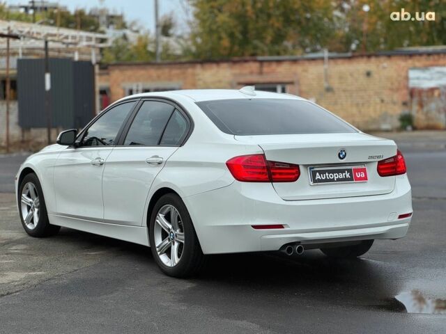 Белый БМВ 3 Серия, объемом двигателя 2 л и пробегом 189 тыс. км за 13290 $, фото 7 на Automoto.ua