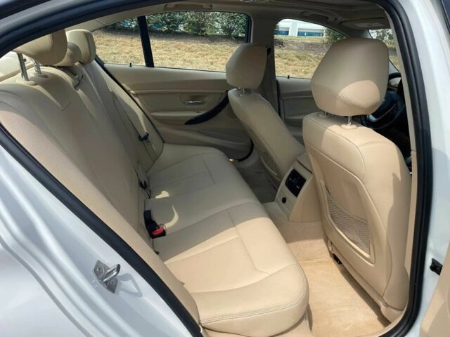 Білий БМВ 3 Серія, об'ємом двигуна 2 л та пробігом 84 тис. км за 6000 $, фото 11 на Automoto.ua