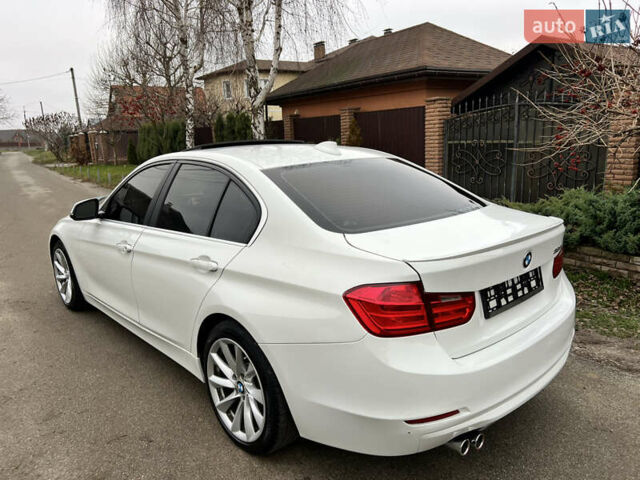 Білий БМВ 3 Серія, об'ємом двигуна 2 л та пробігом 237 тис. км за 11700 $, фото 5 на Automoto.ua