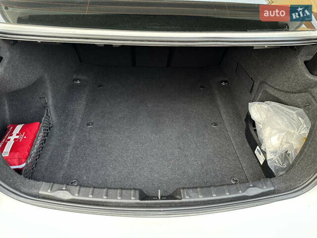 Білий БМВ 3 Серія, об'ємом двигуна 2.98 л та пробігом 162 тис. км за 16700 $, фото 21 на Automoto.ua