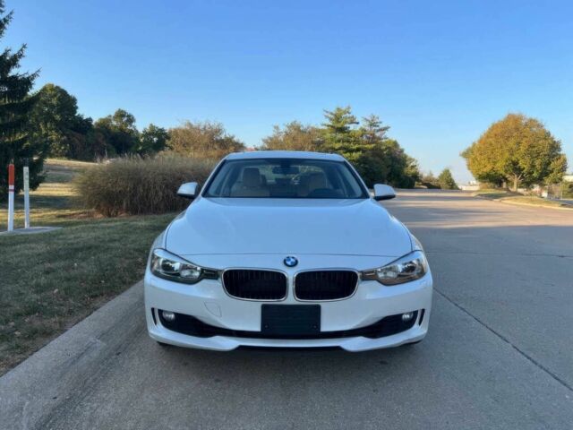 Белый БМВ 3 Серия, объемом двигателя 2 л и пробегом 88 тыс. км за 3600 $, фото 1 на Automoto.ua