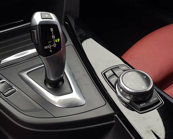 Белый БМВ 3 Серия, объемом двигателя 3 л и пробегом 153 тыс. км за 16000 $, фото 24 на Automoto.ua