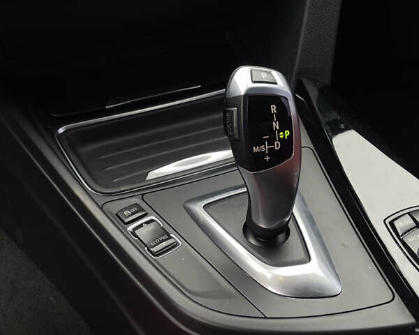 Белый БМВ 3 Серия, объемом двигателя 3 л и пробегом 153 тыс. км за 16000 $, фото 25 на Automoto.ua