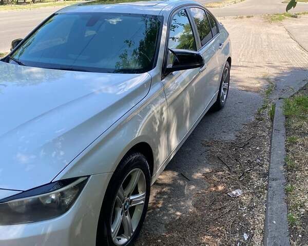 Белый БМВ 3 Серия, объемом двигателя 2 л и пробегом 172 тыс. км за 13000 $, фото 6 на Automoto.ua