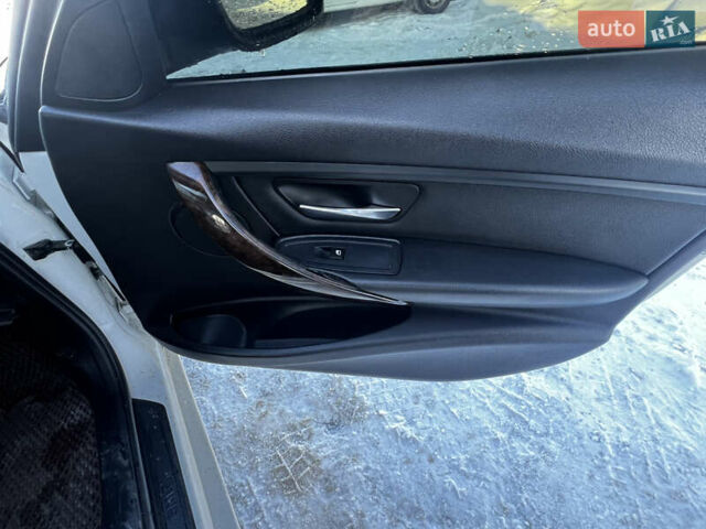 Білий БМВ 3 Серія, об'ємом двигуна 2 л та пробігом 104 тис. км за 12300 $, фото 13 на Automoto.ua