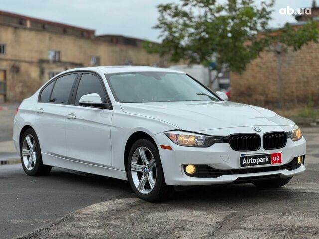 Белый БМВ 3 Серия, объемом двигателя 2 л и пробегом 189 тыс. км за 13290 $, фото 15 на Automoto.ua
