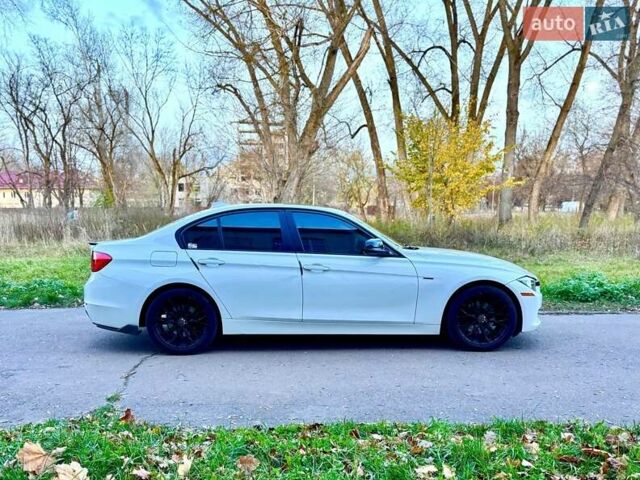 Белый БМВ 3 Серия, объемом двигателя 2 л и пробегом 150 тыс. км за 9500 $, фото 5 на Automoto.ua