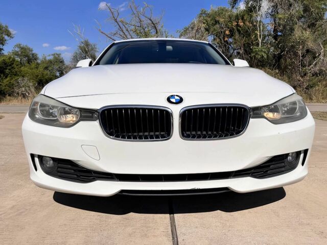 Білий БМВ 3 Серія, об'ємом двигуна 2 л та пробігом 80 тис. км за 5400 $, фото 1 на Automoto.ua