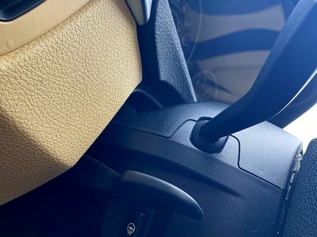 Белый БМВ 3 Серия, объемом двигателя 2 л и пробегом 105 тыс. км за 12700 $, фото 5 на Automoto.ua