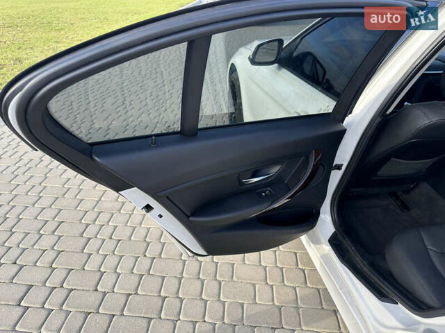 Белый БМВ 3 Серия, объемом двигателя 2 л и пробегом 114 тыс. км за 15700 $, фото 18 на Automoto.ua