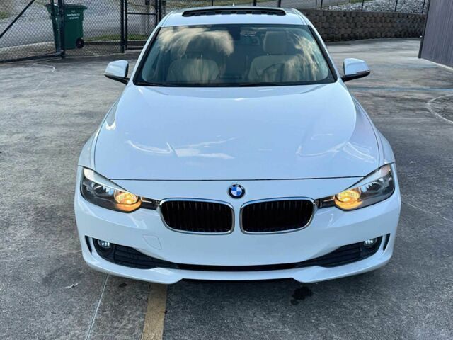 Белый БМВ 3 Серия, объемом двигателя 2 л и пробегом 81 тыс. км за 6400 $, фото 1 на Automoto.ua