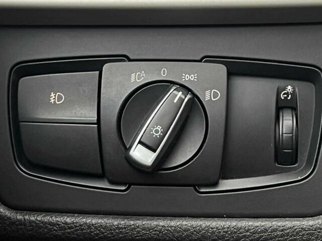 Белый БМВ 3 Серия, объемом двигателя 2 л и пробегом 297 тыс. км за 10650 $, фото 15 на Automoto.ua