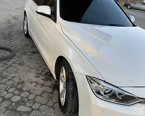Білий БМВ 3 Серія, об'ємом двигуна 2 л та пробігом 113 тис. км за 14500 $, фото 2 на Automoto.ua