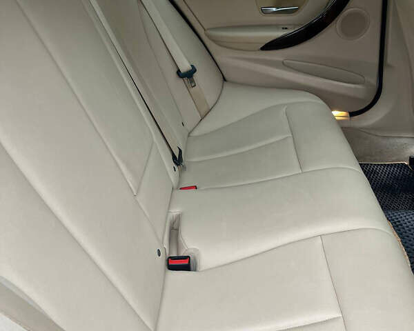 Белый БМВ 3 Серия, объемом двигателя 2 л и пробегом 160 тыс. км за 11800 $, фото 15 на Automoto.ua